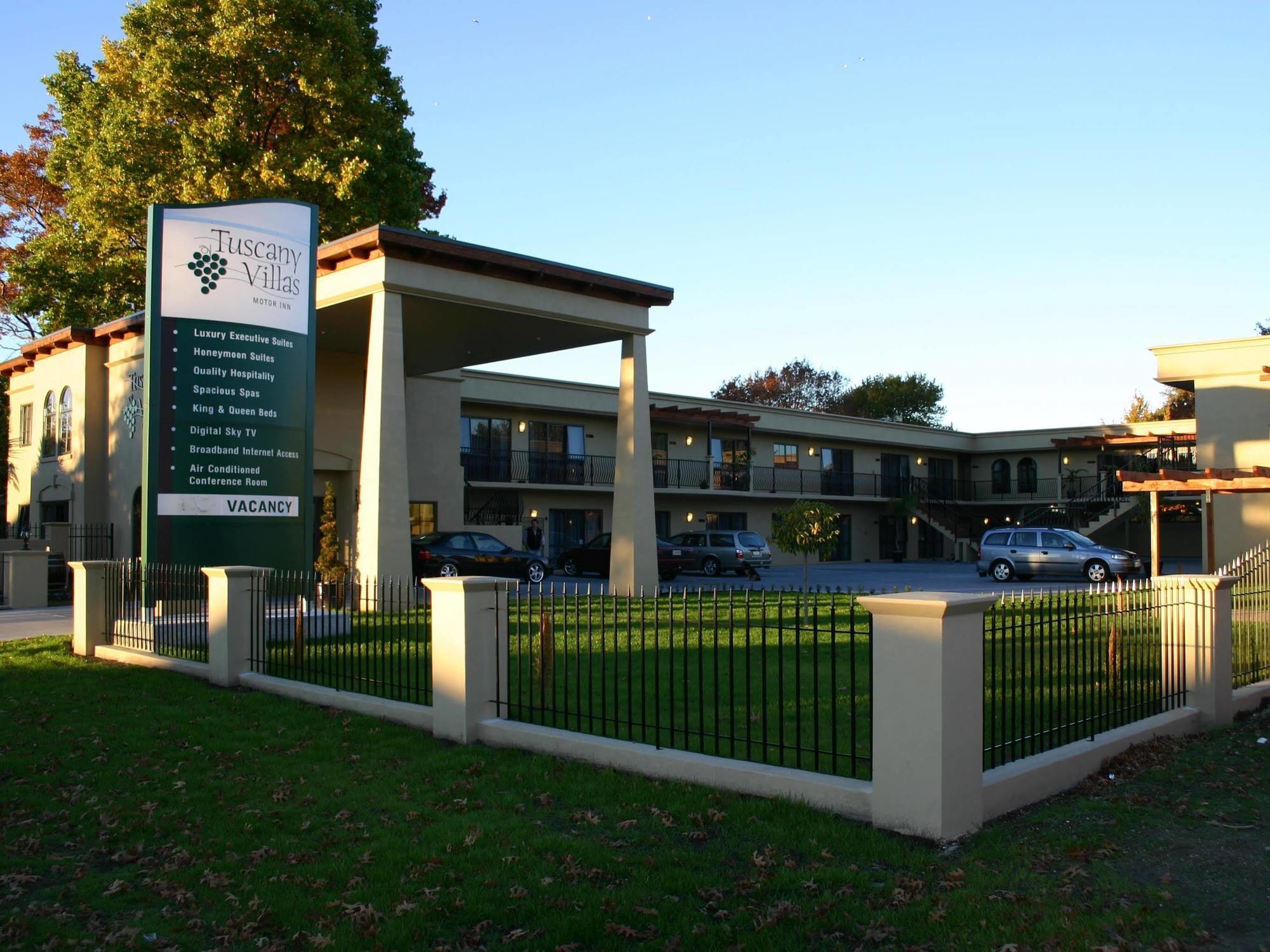 Stay 280 & Stay 284 Rotorua - Refurbished Modern Accommodation Exterior photo